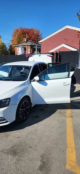 2015 Volkswagen Jetta - Image 2 of 3