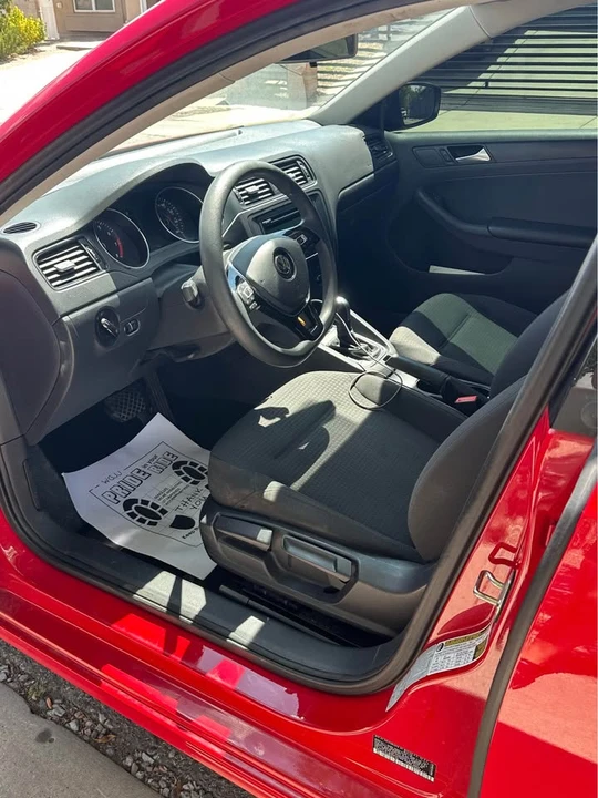 2015 Volkswagen Jetta - Image 10 of 19