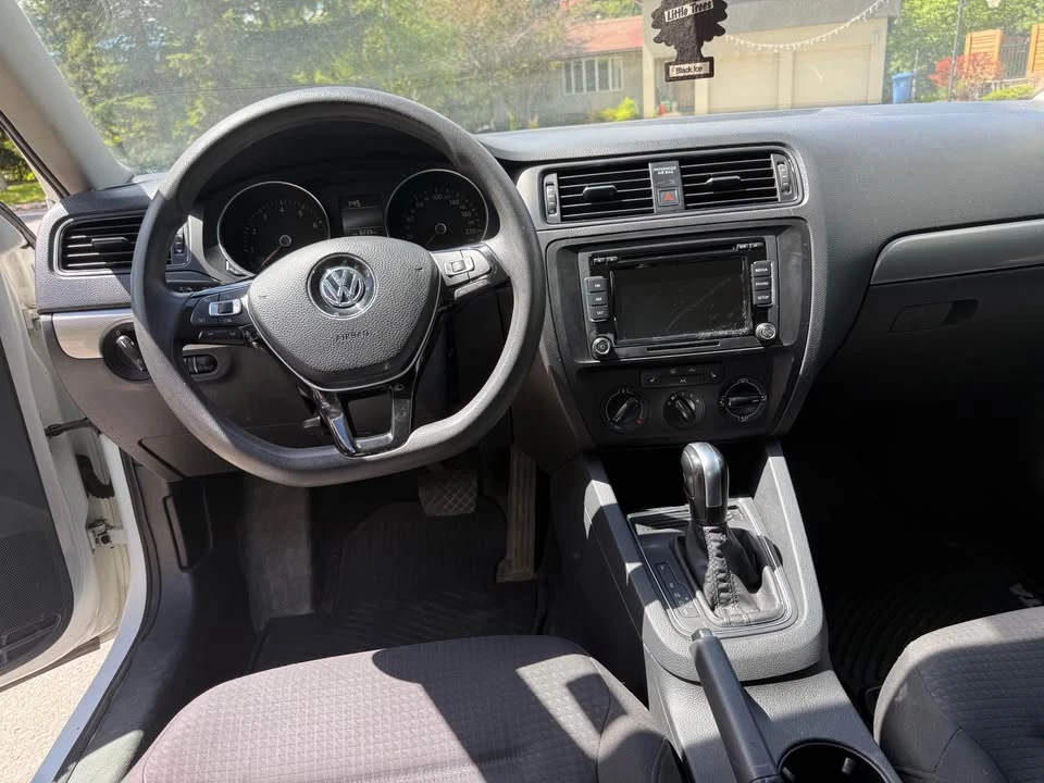 2015 Volkswagen Jetta - Image 7 of 9