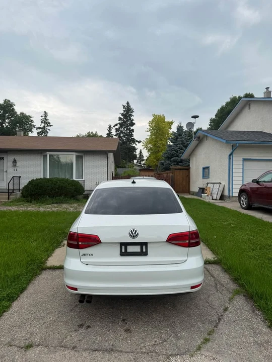 2015 Volkswagen A6 Jetta - Image 4 of 10