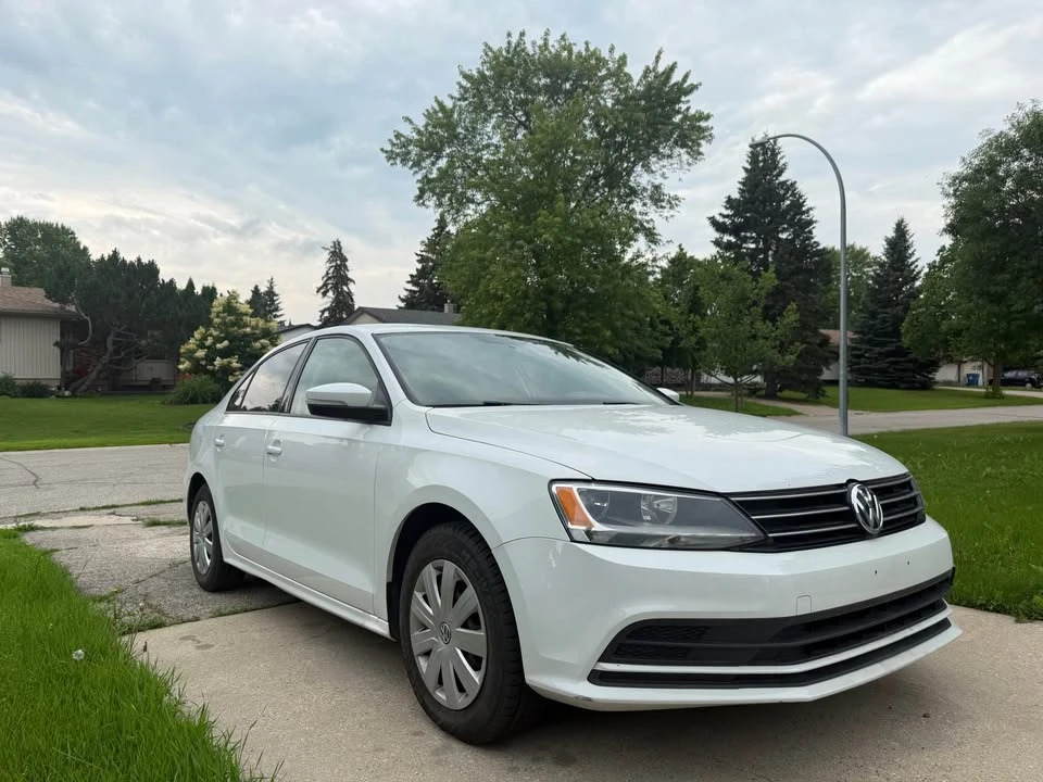 2015 Volkswagen A6 Jetta - Image 2 of 10