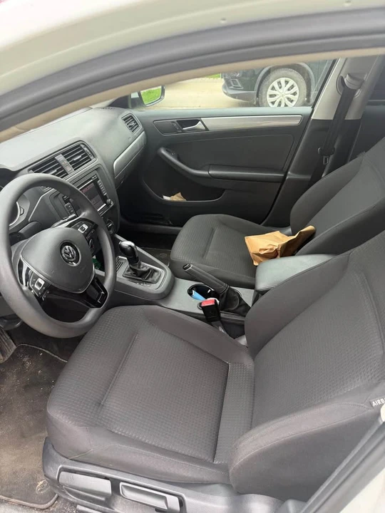 2015 Volkswagen A6 Jetta - Image 8 of 10