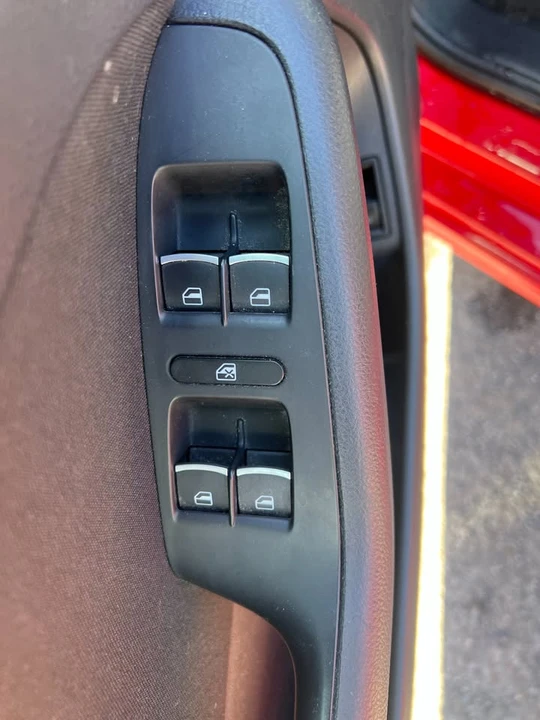 2015 Volkswagen A4 Jetta - Image 13 of 18