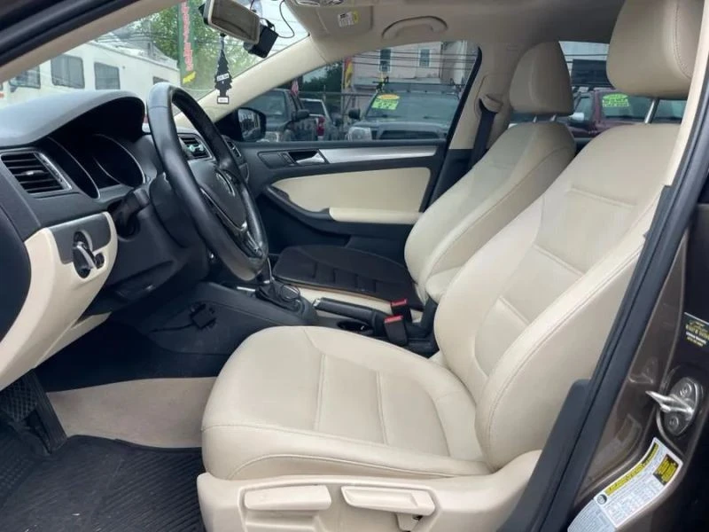 2015 Volkswagen A6 Jetta - Image 10 of 12