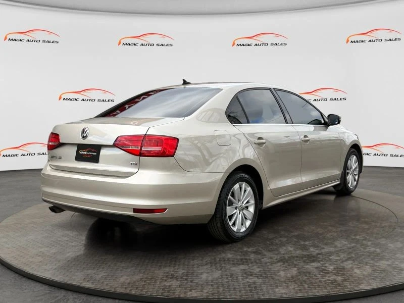 2015 Volkswagen A6 Jetta - Image 8 of 12