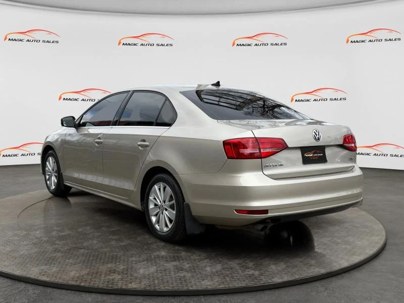 2015 Volkswagen A6 Jetta - Image 6 of 12