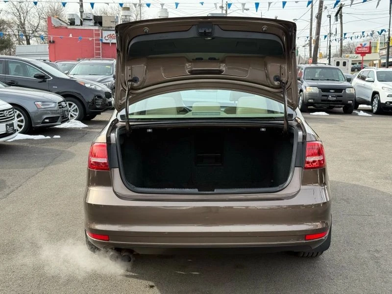 2015 Volkswagen A6 Jetta - Image 10 of 12