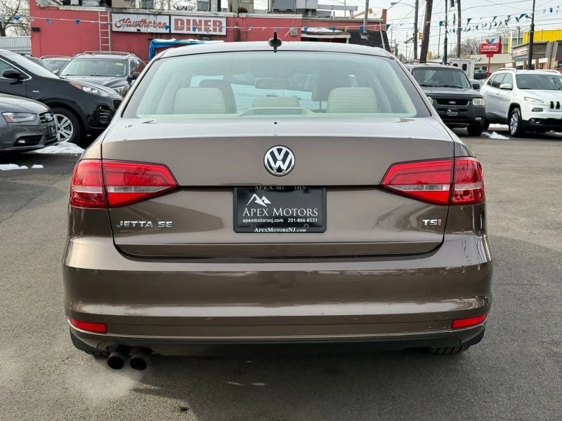 2015 Volkswagen A6 Jetta - Image 9 of 12