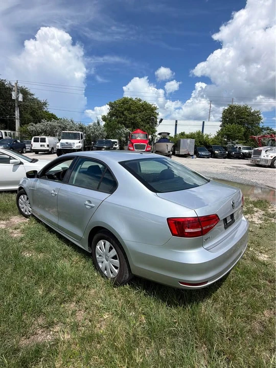 2015 Volkswagen A6 Jetta - Image 10 of 12