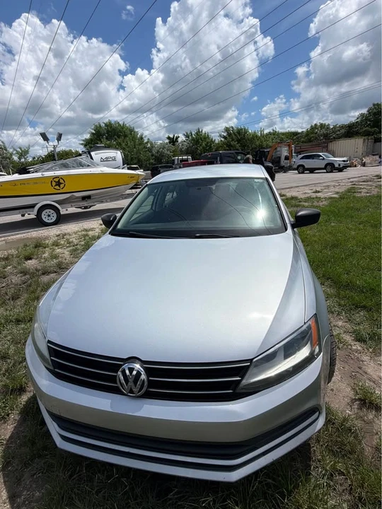 2015 Volkswagen A6 Jetta - Image 2 of 12