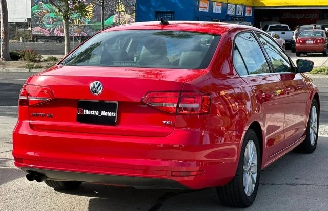 2015 Volkswagen A6 Jetta - Image 10 of 21