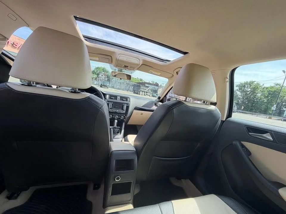 2015 Volkswagen A6 Jetta - Image 11 of 12