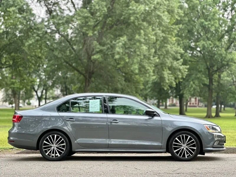 2015 Volkswagen A6 Jetta - Image 8 of 12
