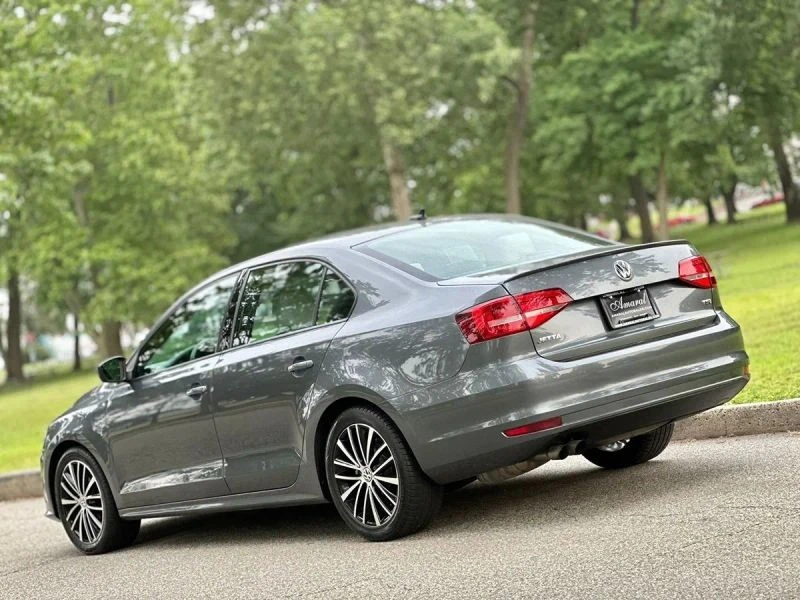 2015 Volkswagen A6 Jetta - Image 5 of 12
