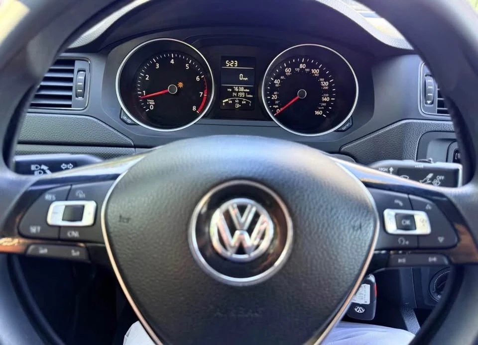 2015 Volkswagen A4 Jetta - Image 12 of 16