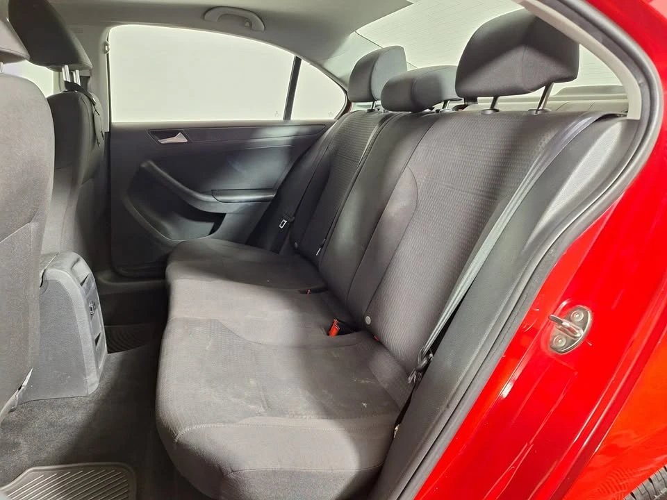 2015 Volkswagen A6 Jetta - Image 10 of 12