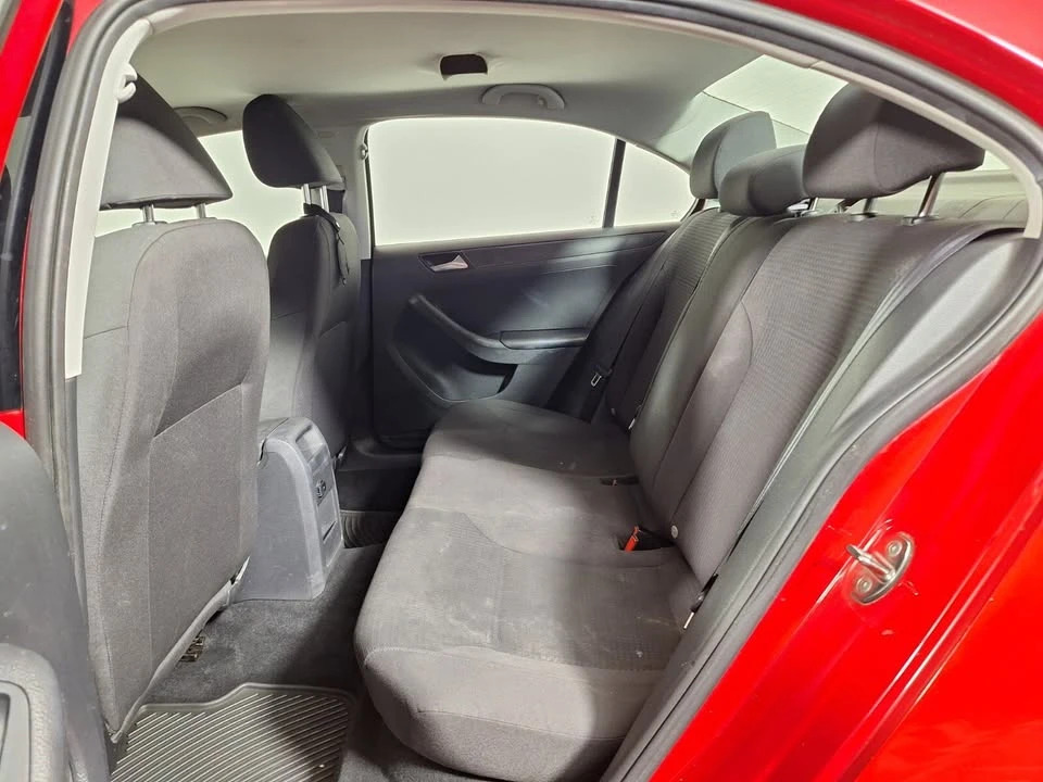 2015 Volkswagen A6 Jetta - Image 8 of 12