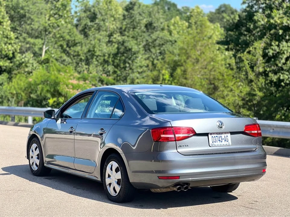 2015 Volkswagen A6 Jetta - Image 4 of 9