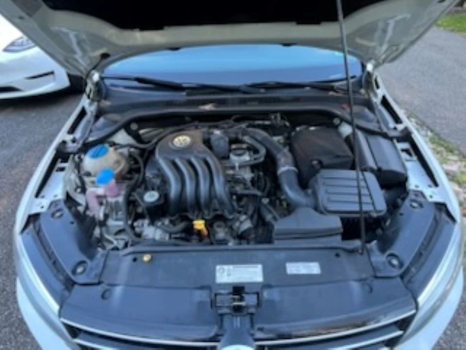 2015 Volkswagen A6 Jetta - Image 8 of 12