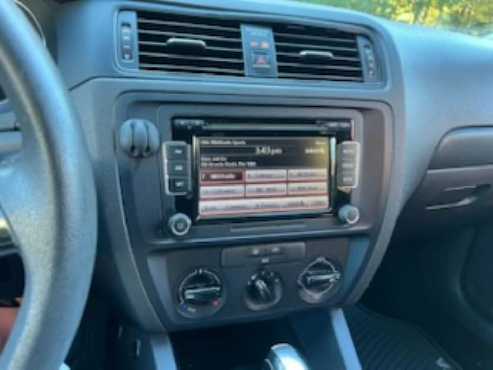 2015 Volkswagen A6 Jetta - Image 3 of 12