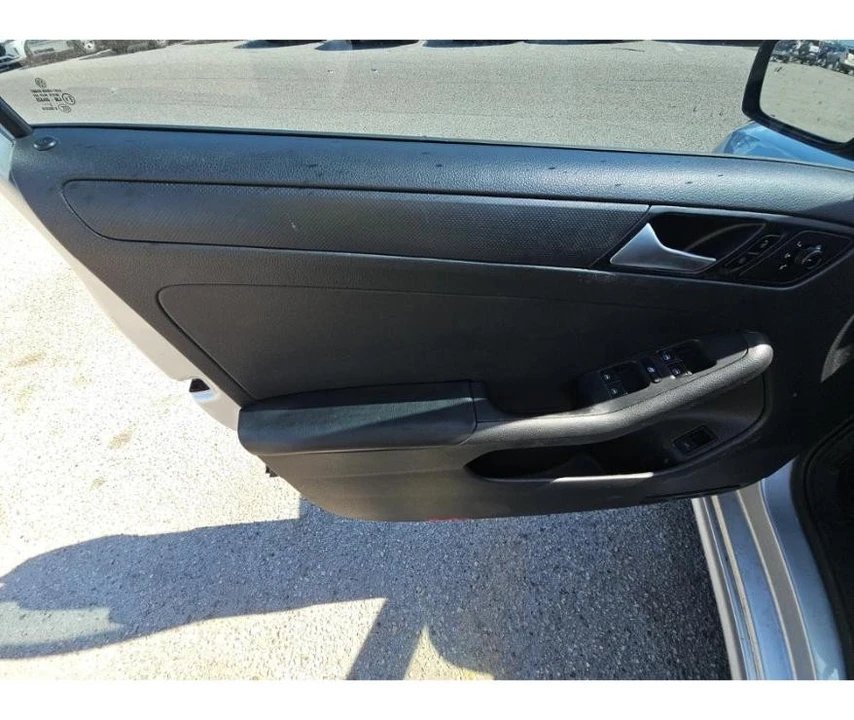 2015 Volkswagen A6 Jetta - Image 11 of 12