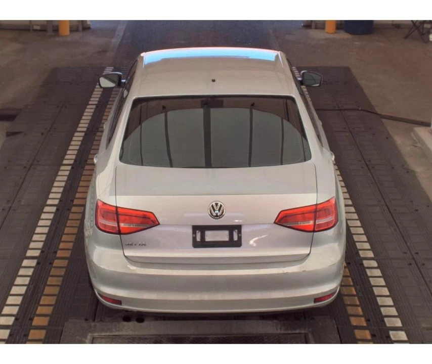2015 Volkswagen A6 Jetta - Image 6 of 12
