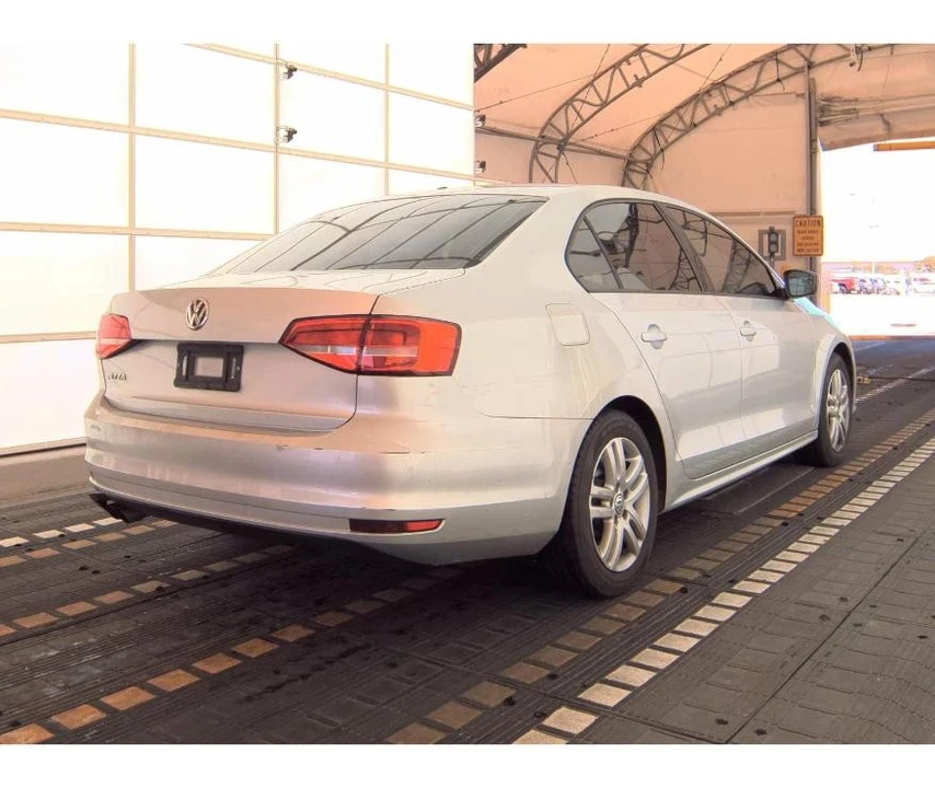 2015 Volkswagen A6 Jetta - Image 5 of 12