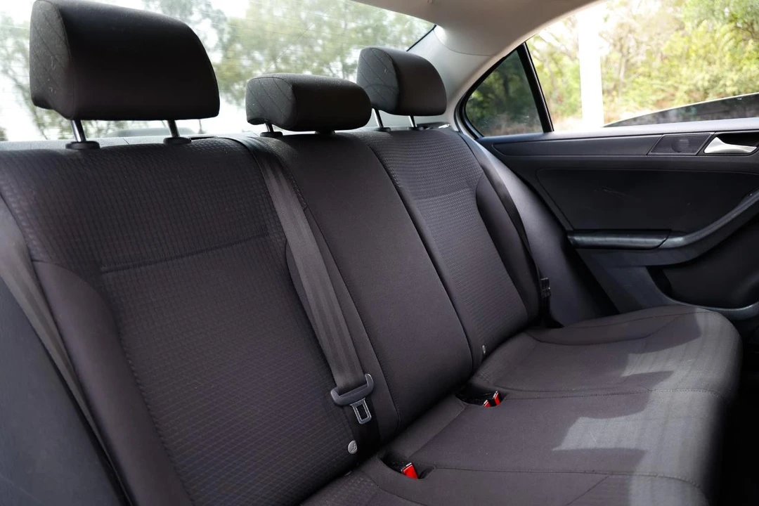 2015 Volkswagen A6 Jetta - Image 14 of 21