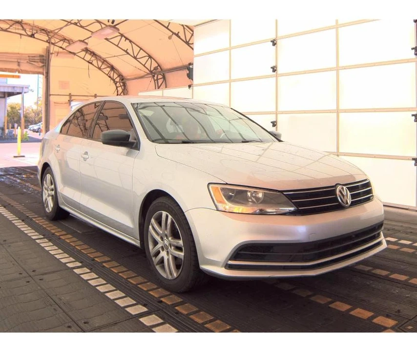 2015 Volkswagen A6 Jetta - Image 4 of 12