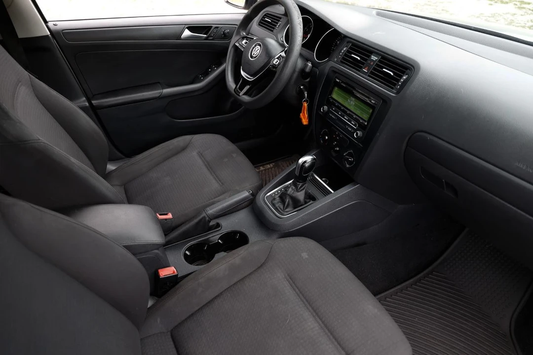 2015 Volkswagen A6 Jetta - Image 18 of 21