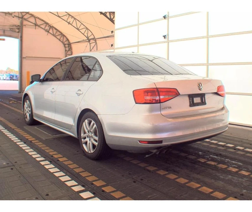 2015 Volkswagen A6 Jetta - Image 8 of 12