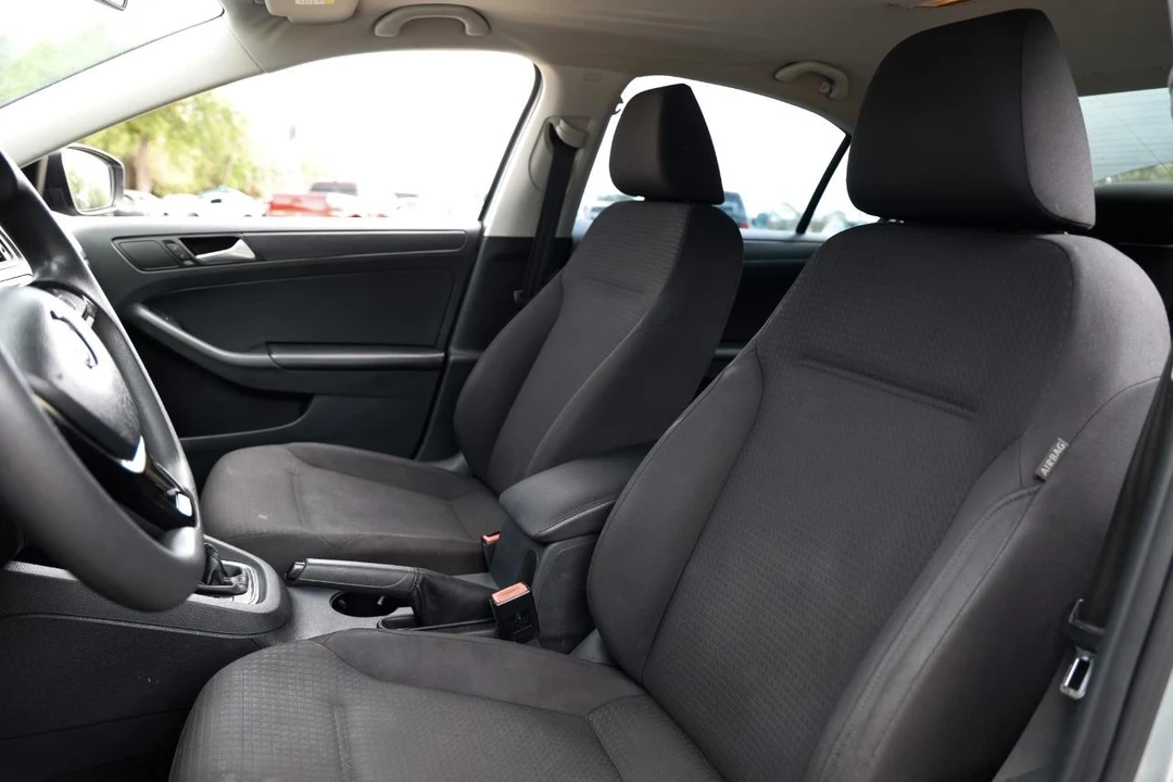 2015 Volkswagen A6 Jetta - Image 6 of 21