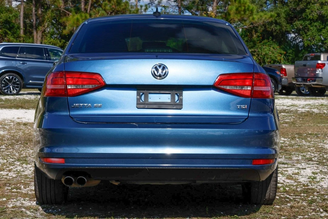 2015 Volkswagen A6 Jetta - Image 9 of 12