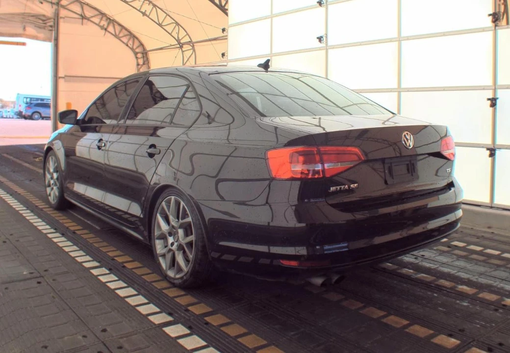 2015 Volkswagen A6 Jetta - Image 8 of 17