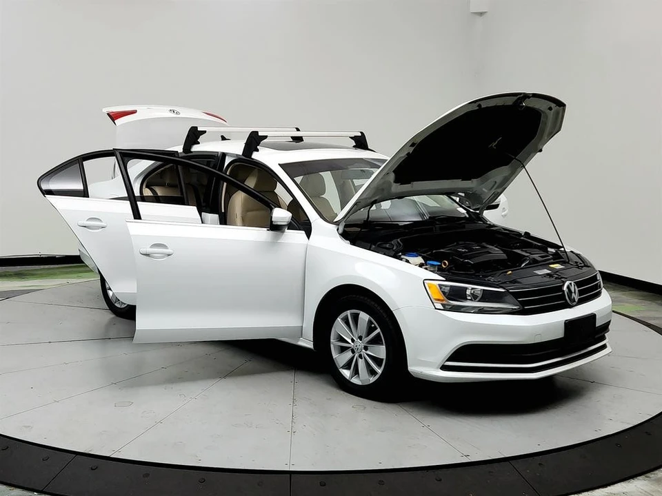 2015 Volkswagen A6 Jetta - Image 10 of 21