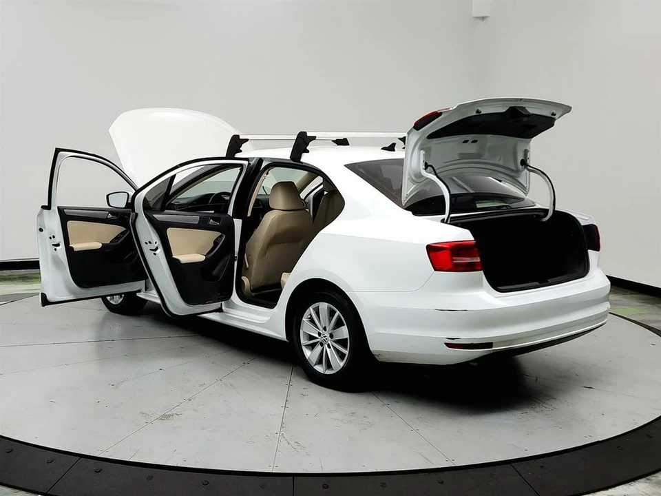 2015 Volkswagen A6 Jetta - Image 12 of 21