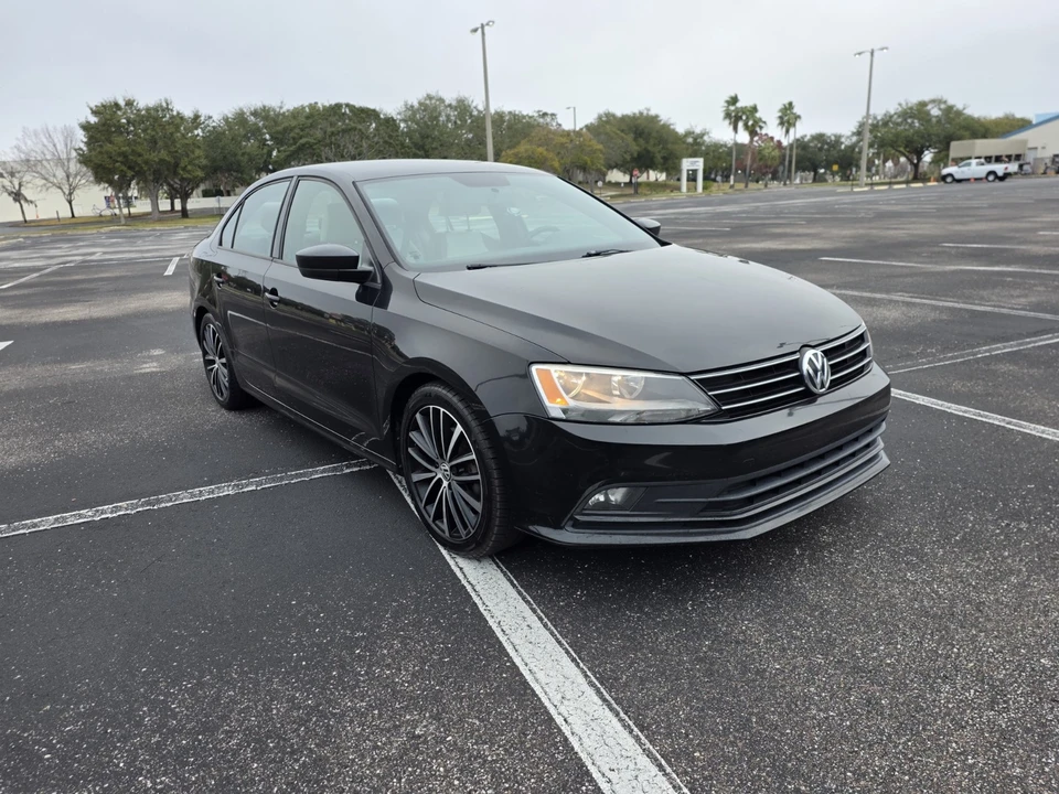 2015 Volkswagen A6 Jetta - Image 2 of 12
