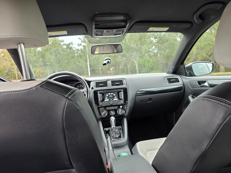 2015 Volkswagen A6 Jetta - Image 10 of 12