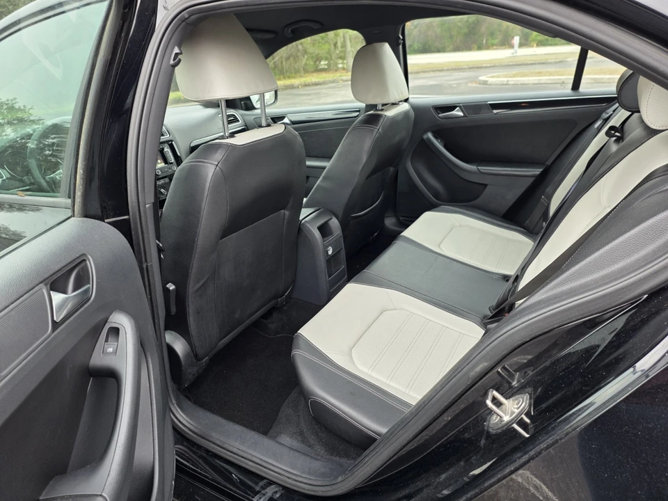 2015 Volkswagen A6 Jetta - Image 8 of 12