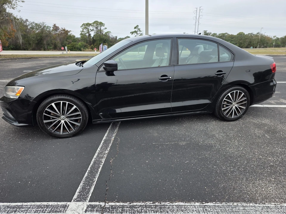 2015 Volkswagen A6 Jetta - Image 3 of 12