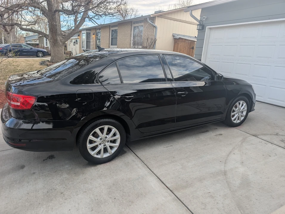 2015 Volkswagen A6 Jetta - Image 2 of 11