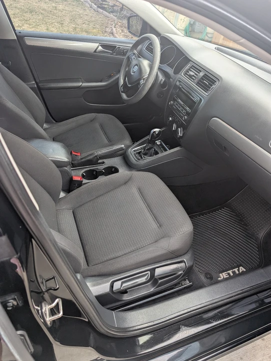 2015 Volkswagen A6 Jetta - Image 5 of 11