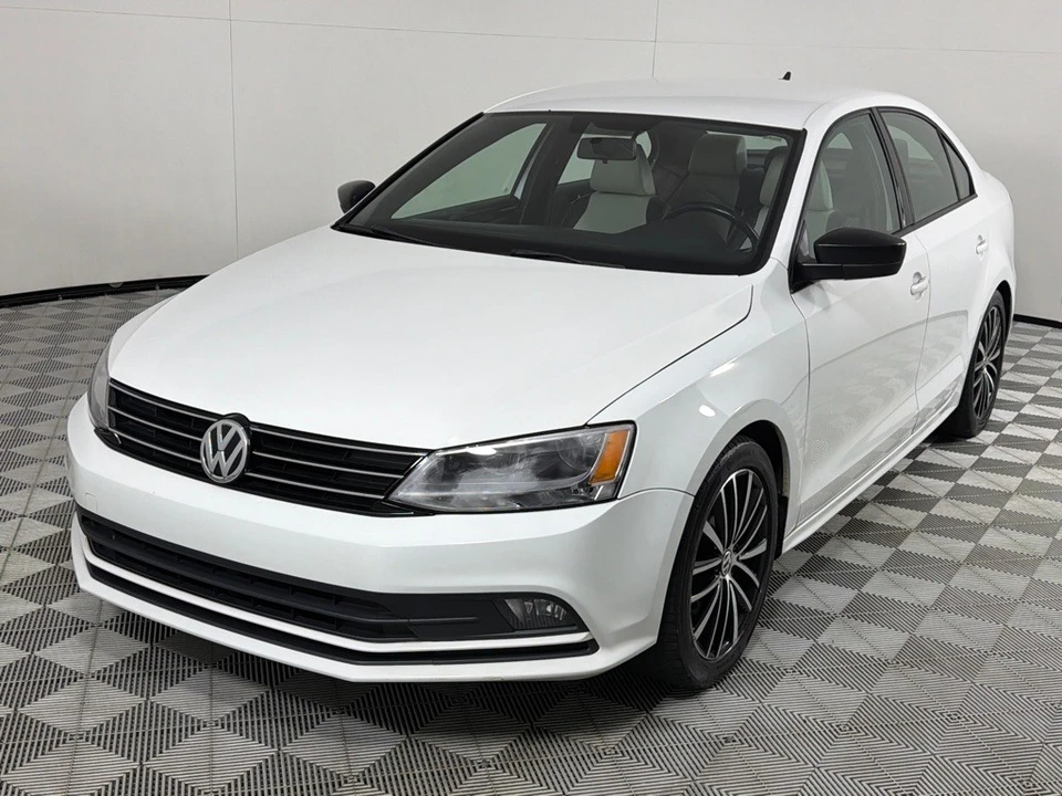 2015 Volkswagen A6 Jetta - Image 9 of 21