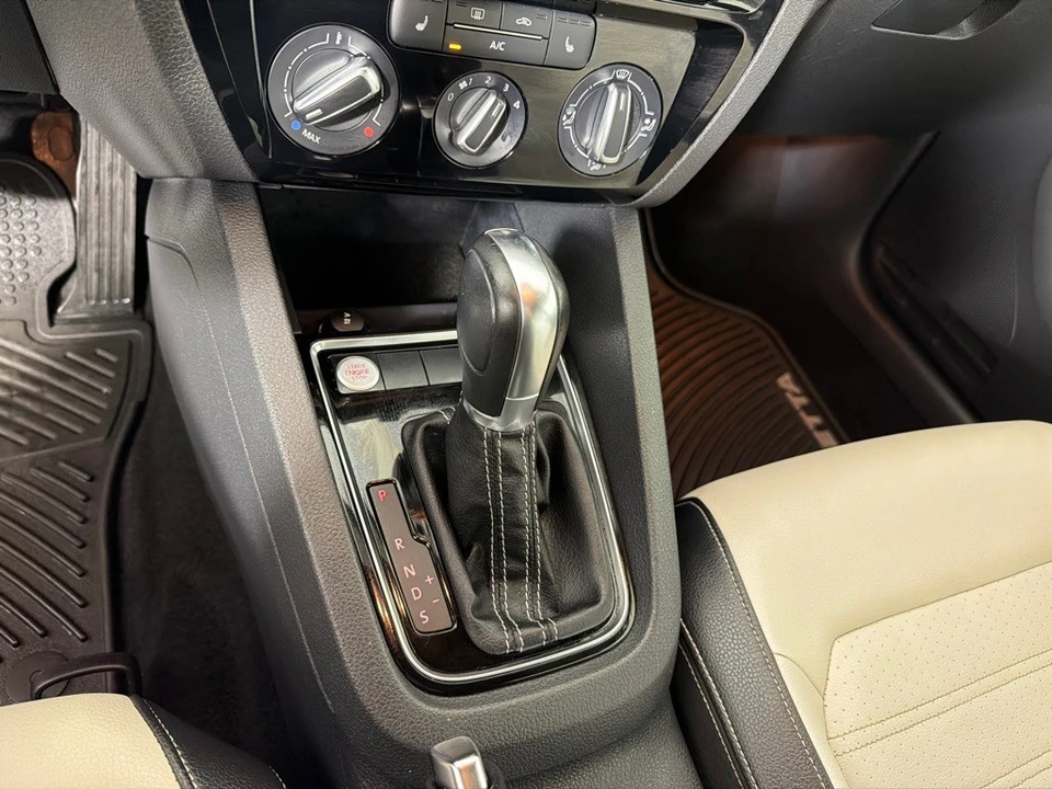 2015 Volkswagen A6 Jetta - Image 18 of 21