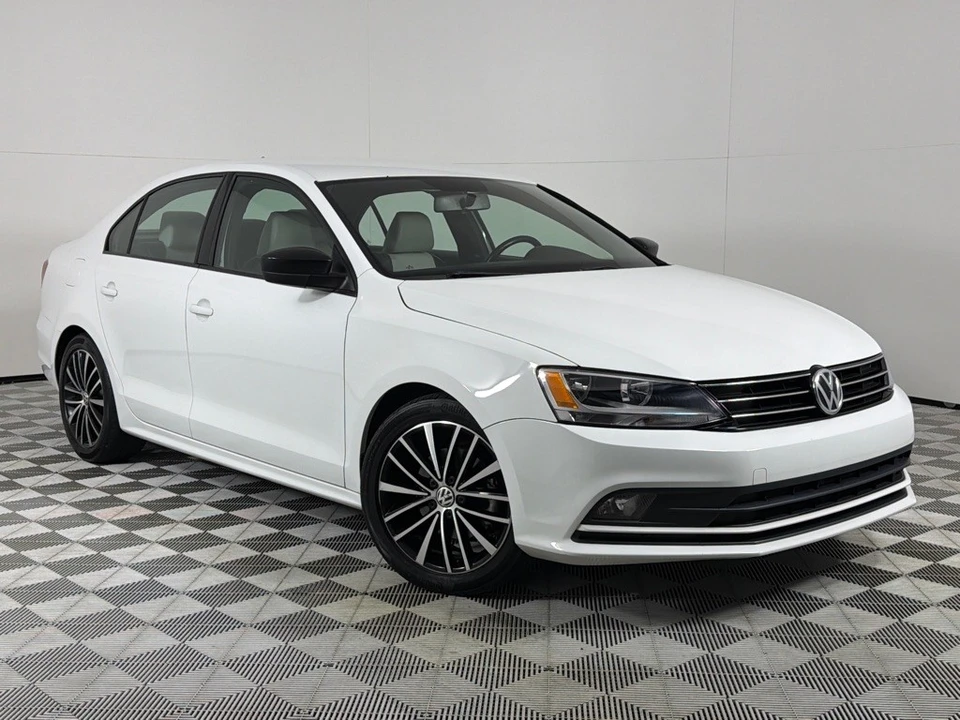 2015 Volkswagen A6 Jetta - Image 2 of 21