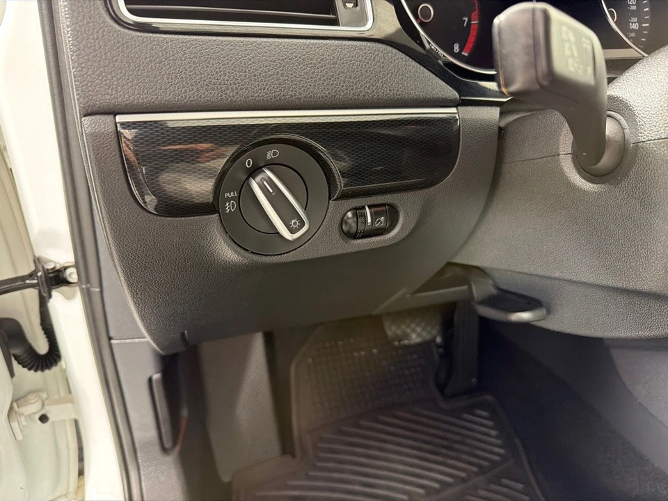 2015 Volkswagen A6 Jetta - Image 13 of 21