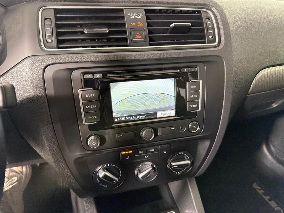 2015 Volkswagen A6 Jetta - Image 16 of 21