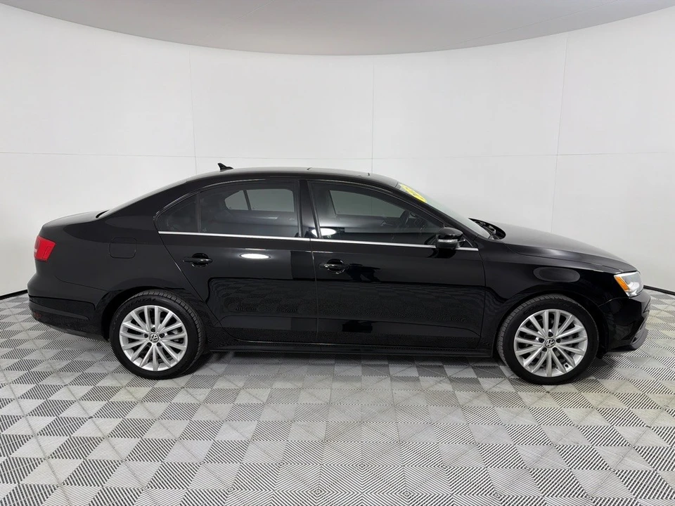 2015 Volkswagen A6 Jetta - Image 4 of 12