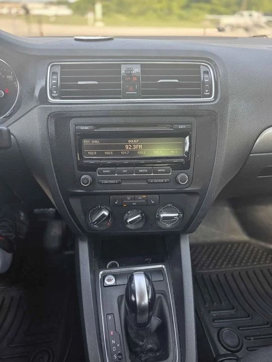 2015 Volkswagen A6 Jetta - Image 10 of 10