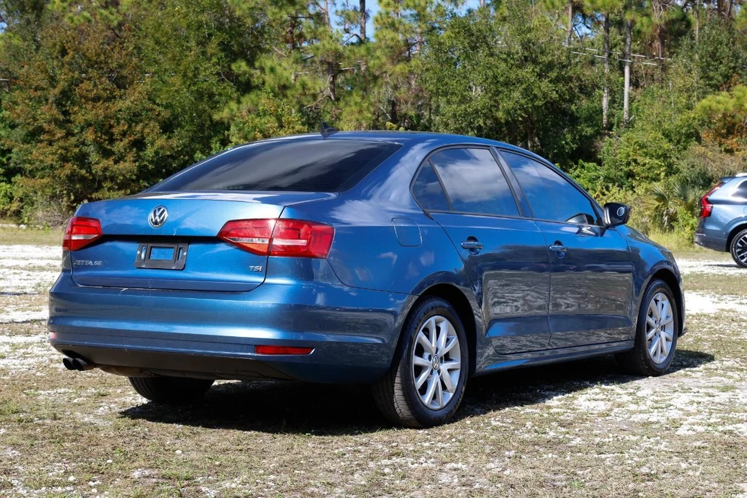 2015 Volkswagen A6 Jetta - Image 11 of 12